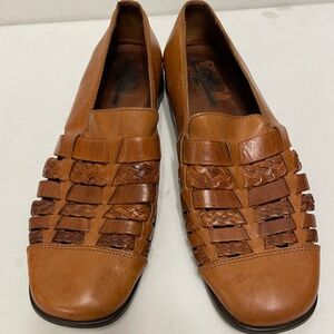 Tommy Bahama Made in Italy Woven Leather Fisherman Loafer in Mahogany Size 10 M